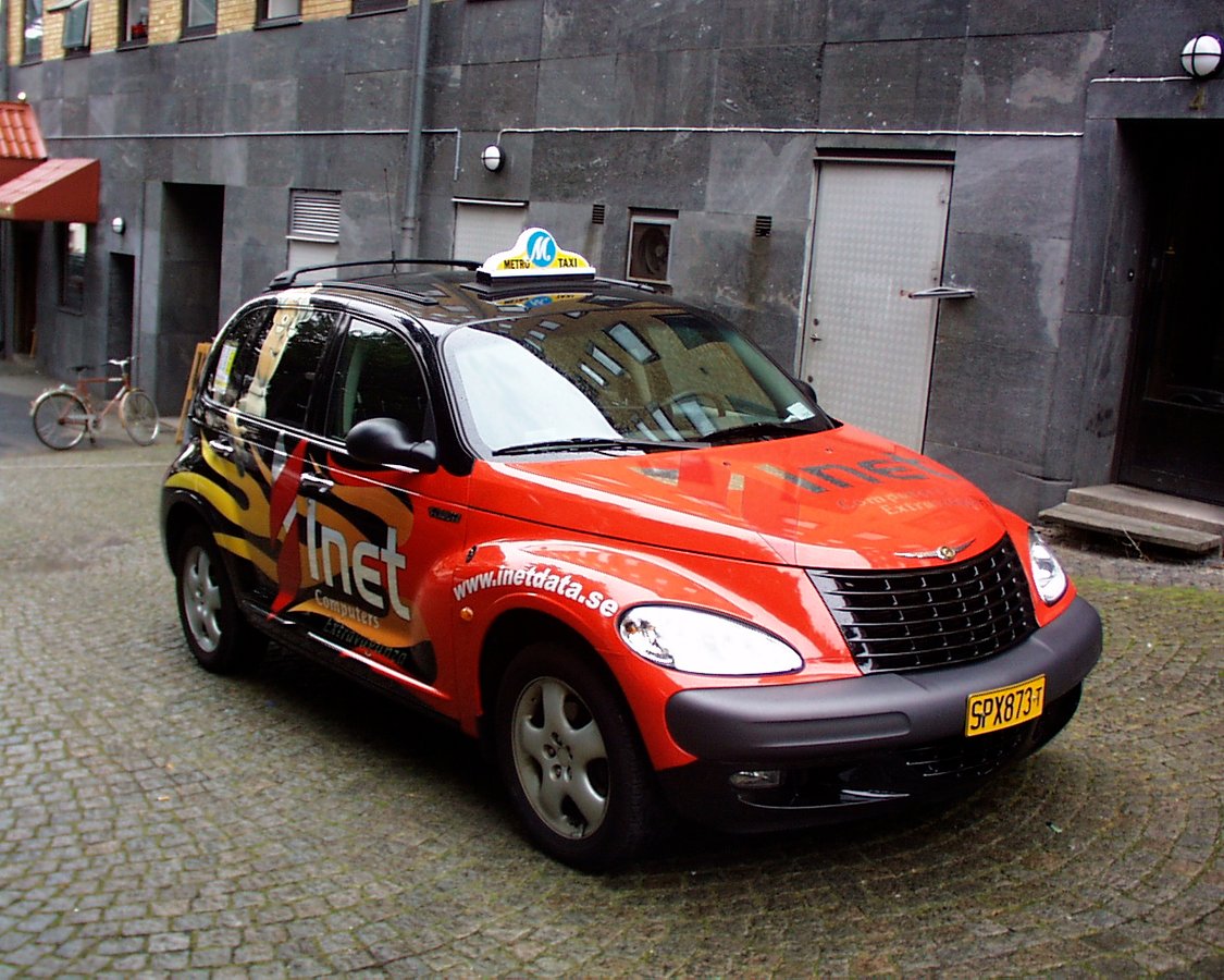 Taxibil med Inet-flames