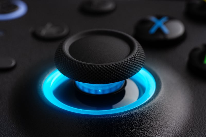 närbild på joysticks