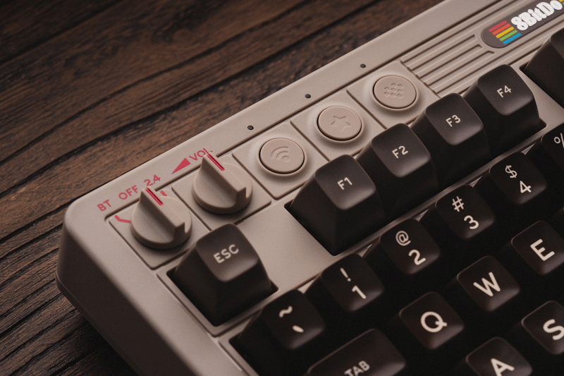Helbild av 8bitdo c64