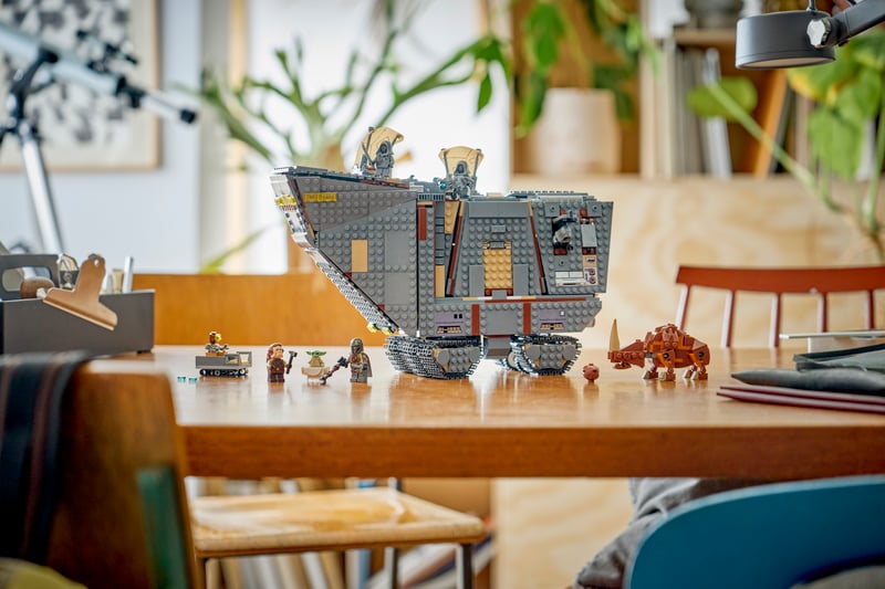 LEGO Star Wars: The Mandalorian Offworld Sandcrawler and Mudhorn75453