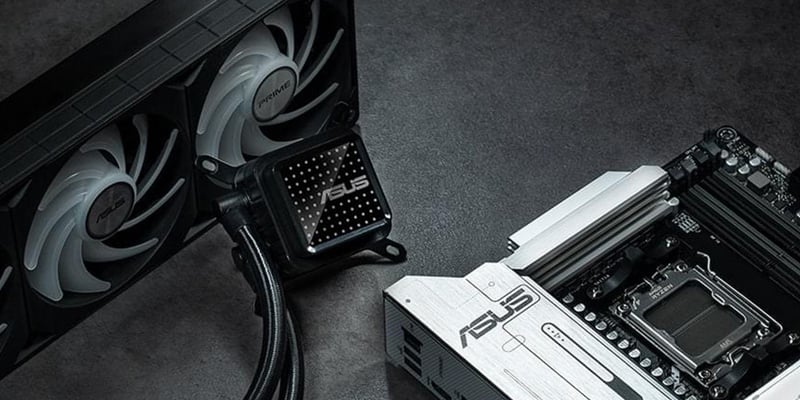 AIO-kylare bredvid moderkort