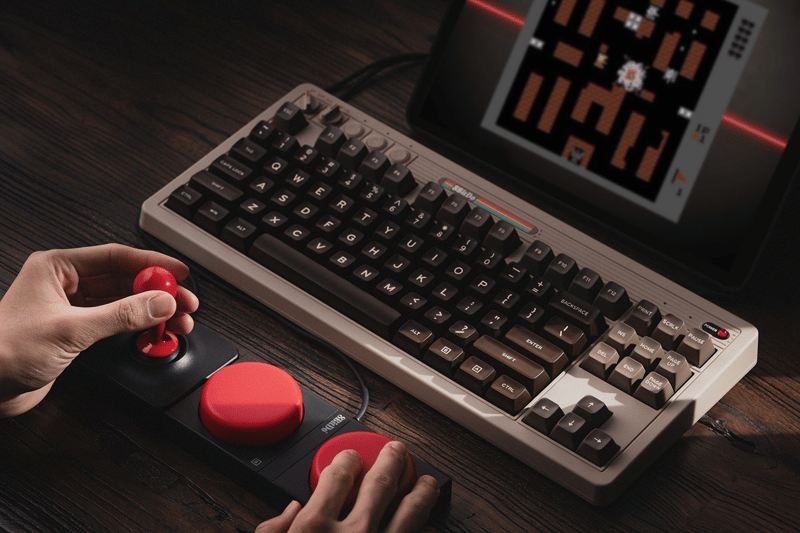 Helbild av 8bitdo c64