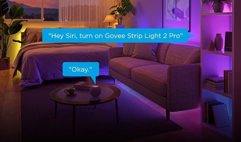 Bild på vardagsrum med texten "Hey siri turn on govee strip light 2 pro"