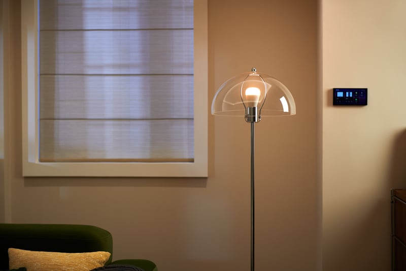 Golvlampa med Aqara-lampa