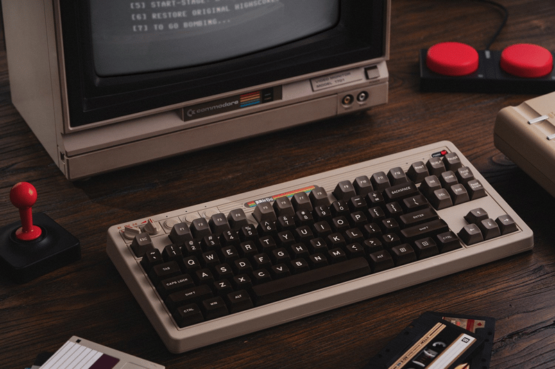 Helbild av 8bitdo c64