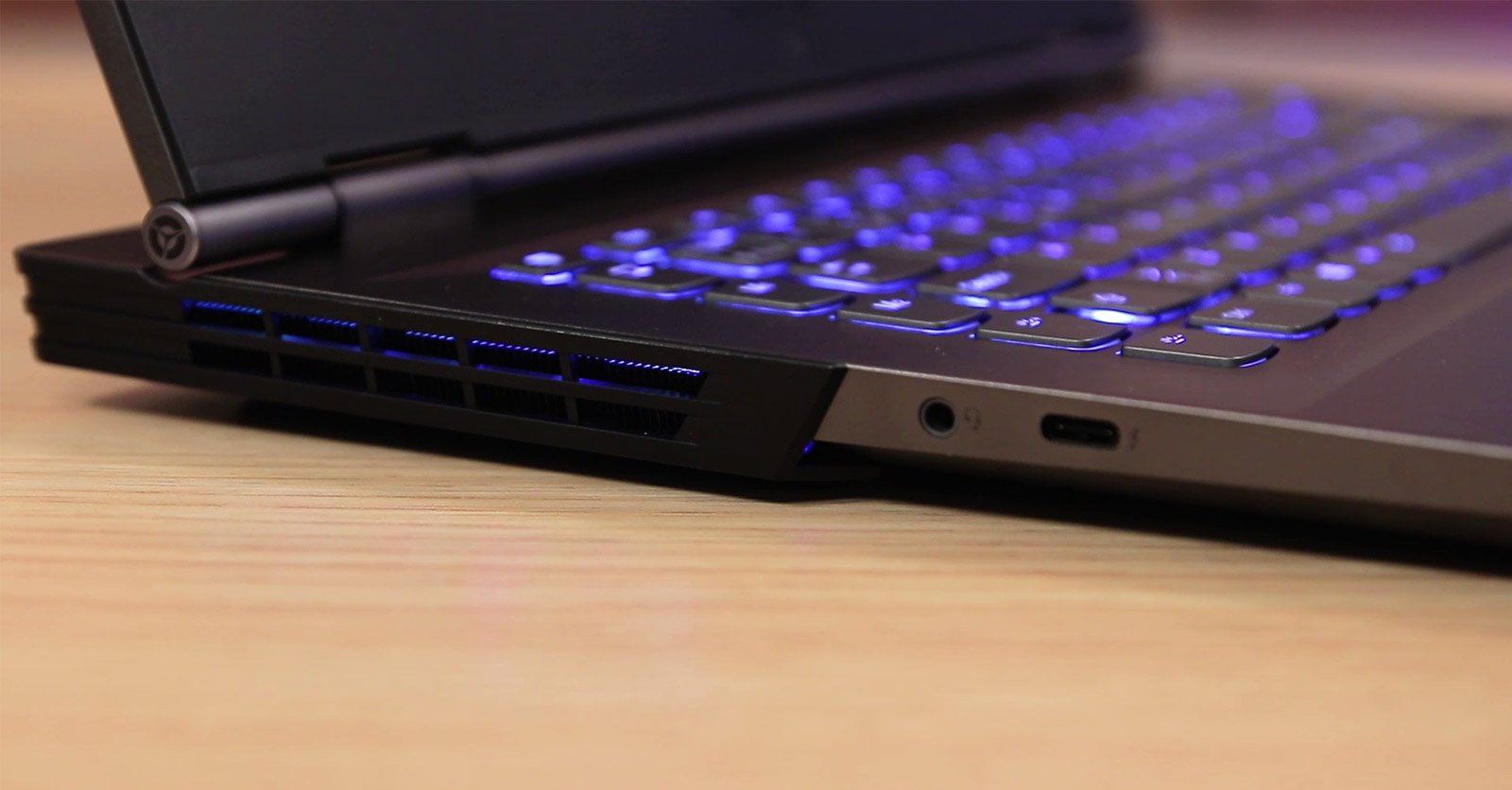 Video: Legion Y740
