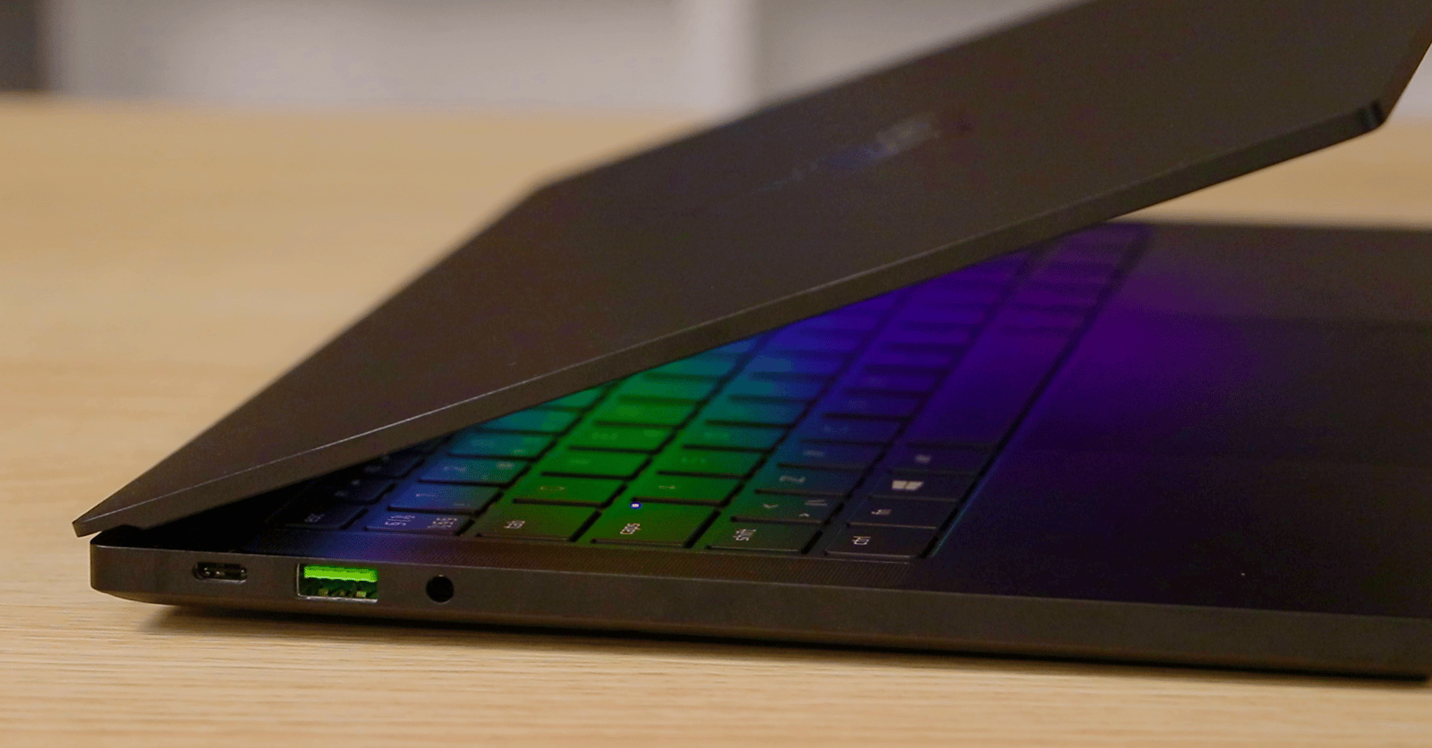 Video: Blade Stealth 1650