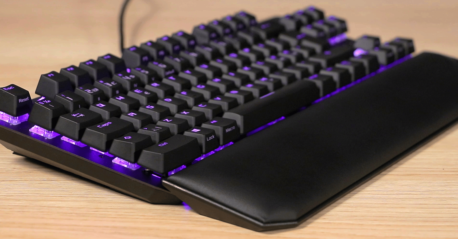 Video: ROG Strix Scope Deluxe TKL