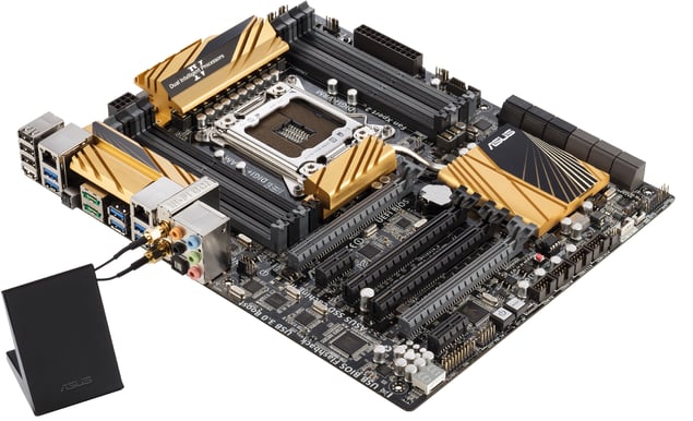 ASUS X79 DELUXE