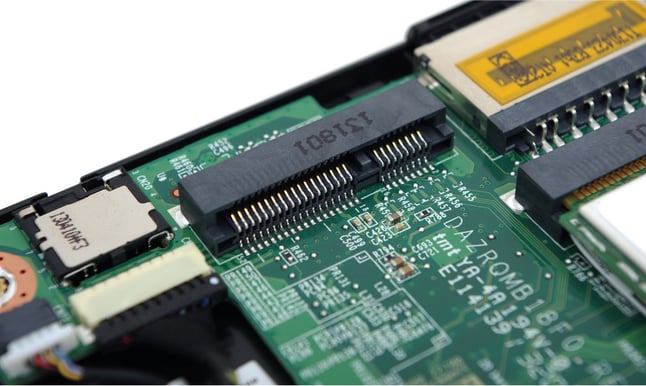 Acer Aspire V5-573 - i5, 6GB, 256GB SSD