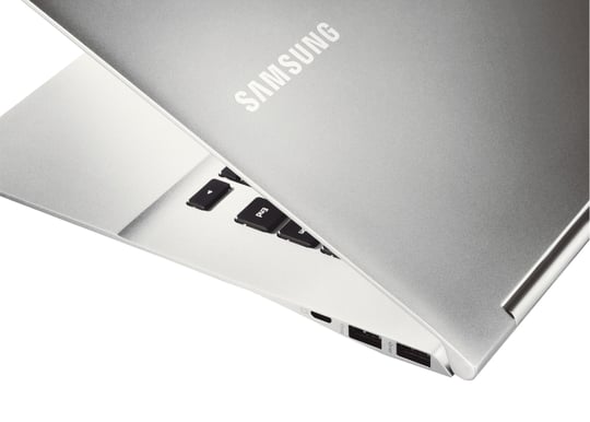 Samsung ATIV Book 9 15" i5, 8GB, 128SSD, HD+, Silver