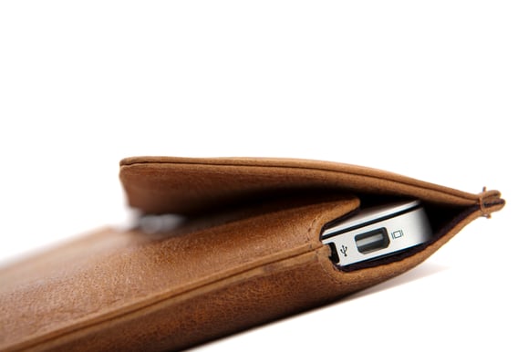 dbramante1928 13" Leather Envelope Golden Brown
