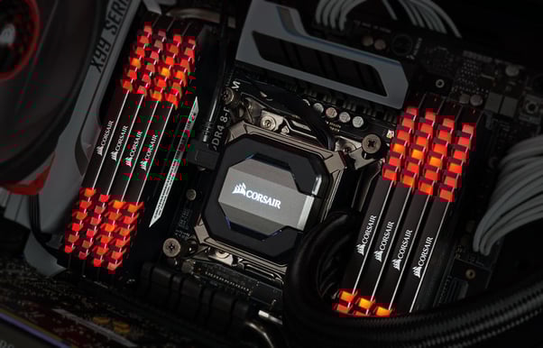 Corsair 32GB (4x8GB) DDR4 3466MHz CL16 Vengeance LED - Röd