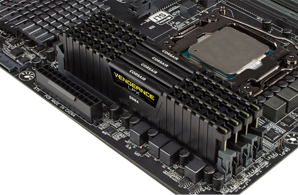 Corsair 32GB (2x16GB) DDR4 2400MHz CL16 Vengeance LPX Svart AMD