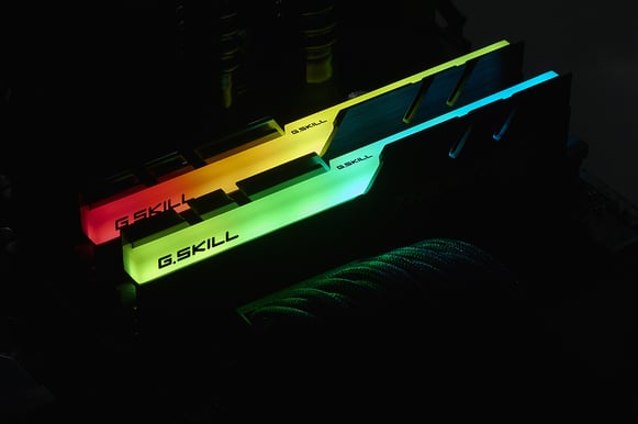 G.Skill 32GB (2x16GB) DDR4 3200MHz CL15 Trident Z RGB