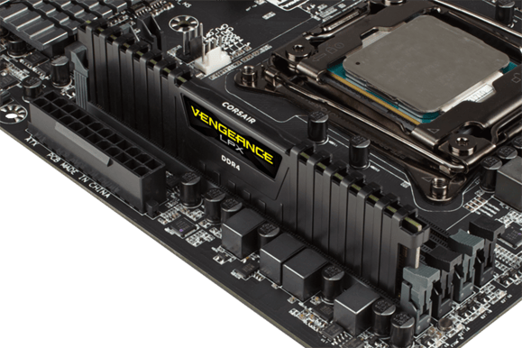 Corsair 32GB (1x32GB) DDR4 2400MHz CL16 Vengeance LPX