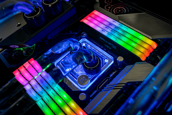 Ballistix 32GB (2x16GB) DDR4 4000MHz CL18 MAX B RGB
