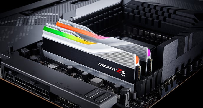 G.Skill 32GB (2x16GB) DDR5 5600MHz CL36 Trident Z5 RGB Silver