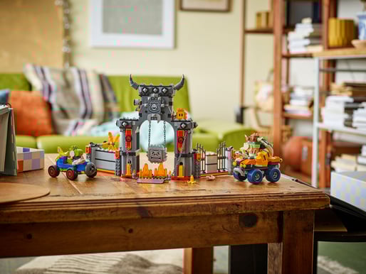 LEGO Mario Kart Bowsers Slott 72039