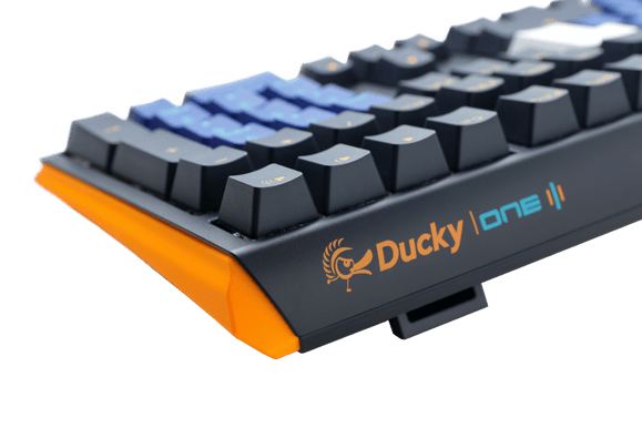 Ducky - One 3 Horizon Fullsize Cherry Blue