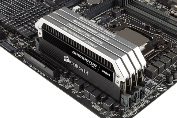 Corsair 128GB (8x16GB) DDR4 2400Mhz CL15 Dominator Platinum