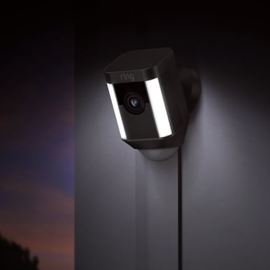 Ring SpotLight Cam Trådad Svart