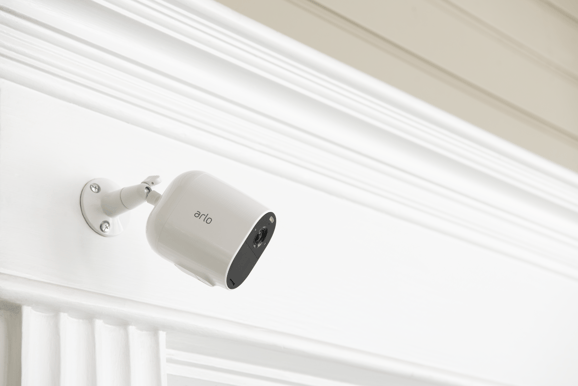 Arlo Essential (1 kamera) vit