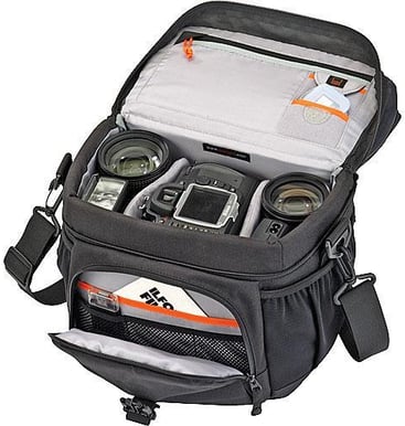 LowePro Nova 180 AW Svart