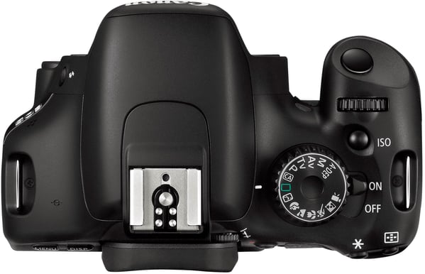 Canon EOS 550D Kit EF-S 18-135 IS