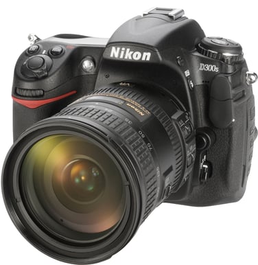 Nikon D300s 18-200VR II Kit