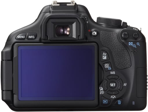 Canon EOS 600D Kit EF-S 18-135 IS