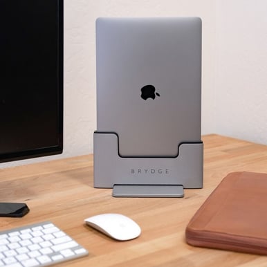 Brydge Vertikal Dock Macbook Air 13" Rymdgrå