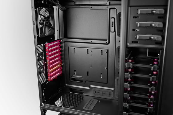 Antec Nineteen Hundred, Svart/Röd