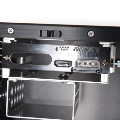 Lian Li PC-Q16B Svart