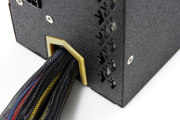 FSP Aurum Pro 850W, 80+ Gold, Modulär