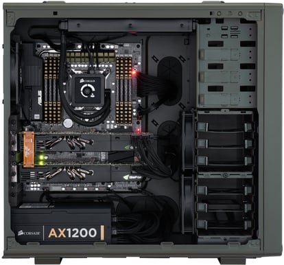 Corsair Vengeance C70 Gunmetal Svart