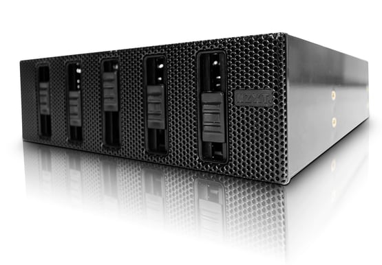 NZXT Phantom 410 Svart + Sentry Mesh fläktkontroller