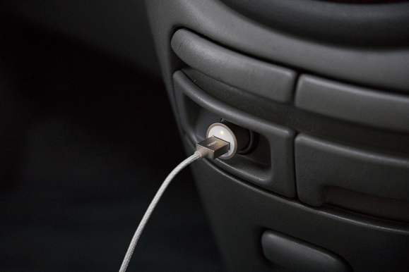 Belkin Premium MIXIT Billaddare 2.4A Guld
