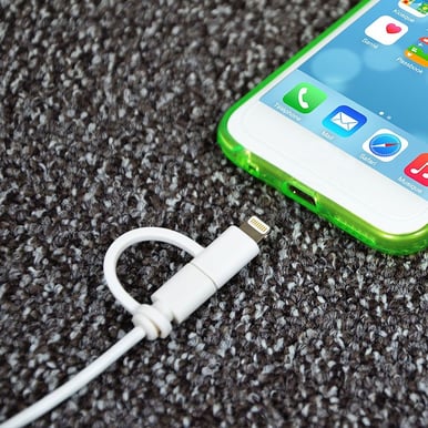 PORT Designs Väggladdare 2xUSB + Lightning/microUSB kabel Vit