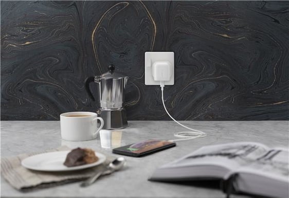 Belkin Väggladdare USB-C 18W + Lightningkabel 1.2m Vit