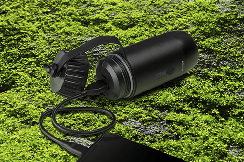 DELTACO Powerbank 15 000 mAh vattentät med nödsignalficklampa, svart