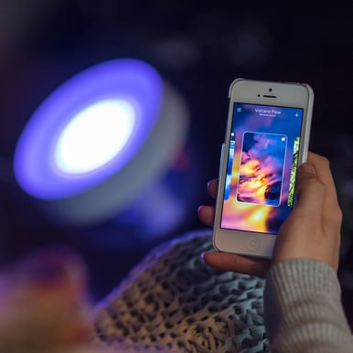 Philips Hue Iris Color bordslampa