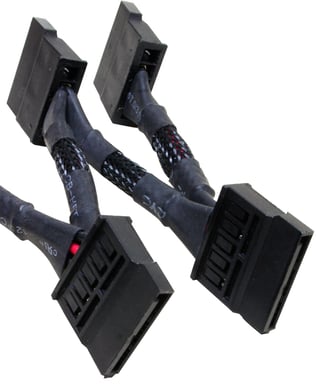 NZXT Molex till 4st SATA 200mm - sleevad