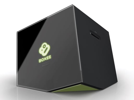 Boxee Box by D-Link DSM-380 + DIR-657