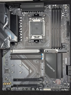 Gigabyte X870 Gaming WIFI6 MEGAKLICK (50st)