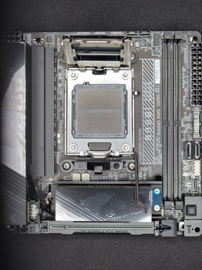 Gigabyte B850I Aorus Pro