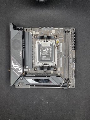 ASUS ROG Strix B650E-I Gaming WIFI
